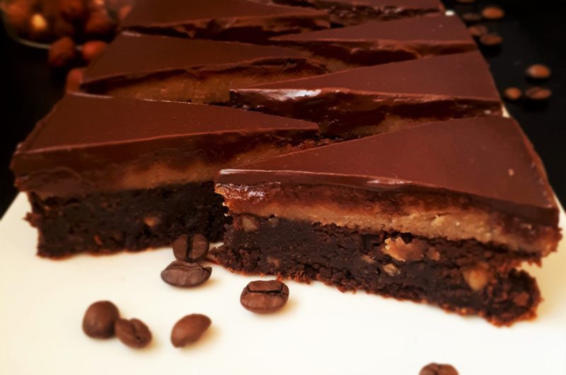 Kávovo-gaštanové brownies s lieskovými orechmi